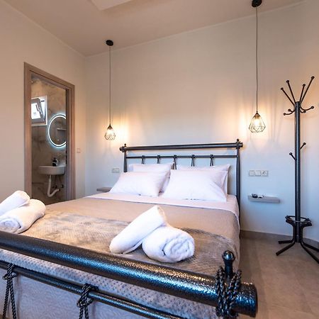 Demi'S Apartments Near Athen'S Airport Artemida  Bagian luar foto