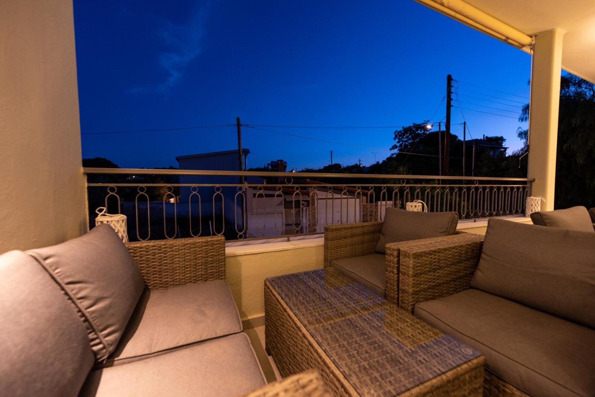 Demi'S Apartments Near Athen'S Airport Artemida  Bagian luar foto