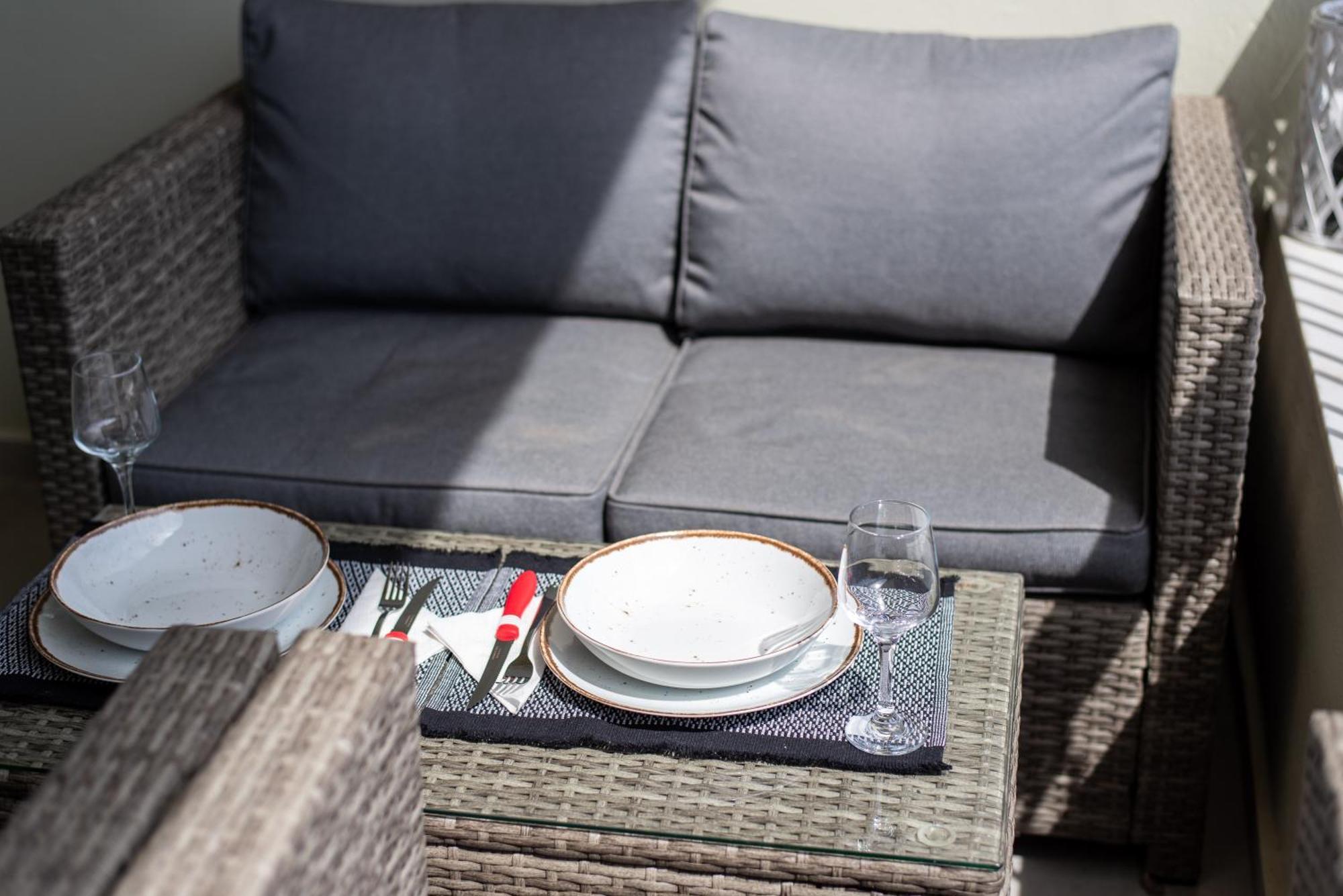 Demi'S Apartments Near Athen'S Airport Artemida  Bagian luar foto