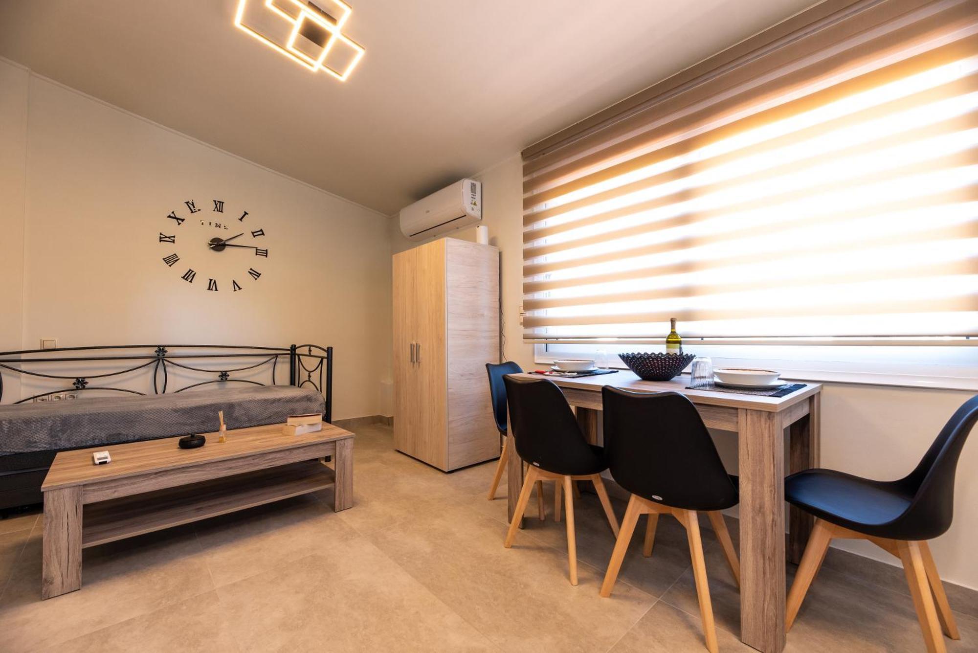 Demi'S Apartments Near Athen'S Airport Artemida  Bagian luar foto