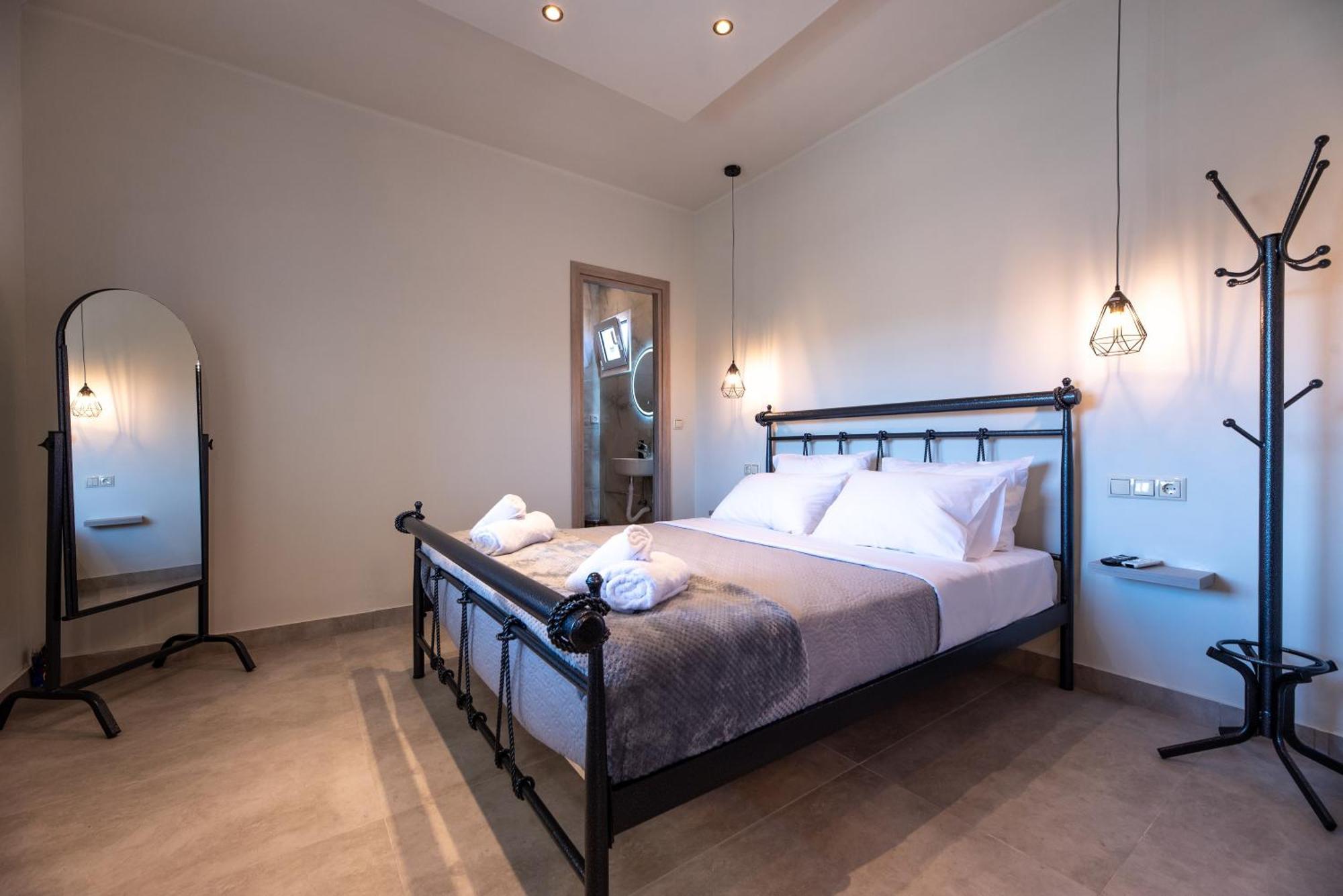 Demi'S Apartments Near Athen'S Airport Artemida  Bagian luar foto