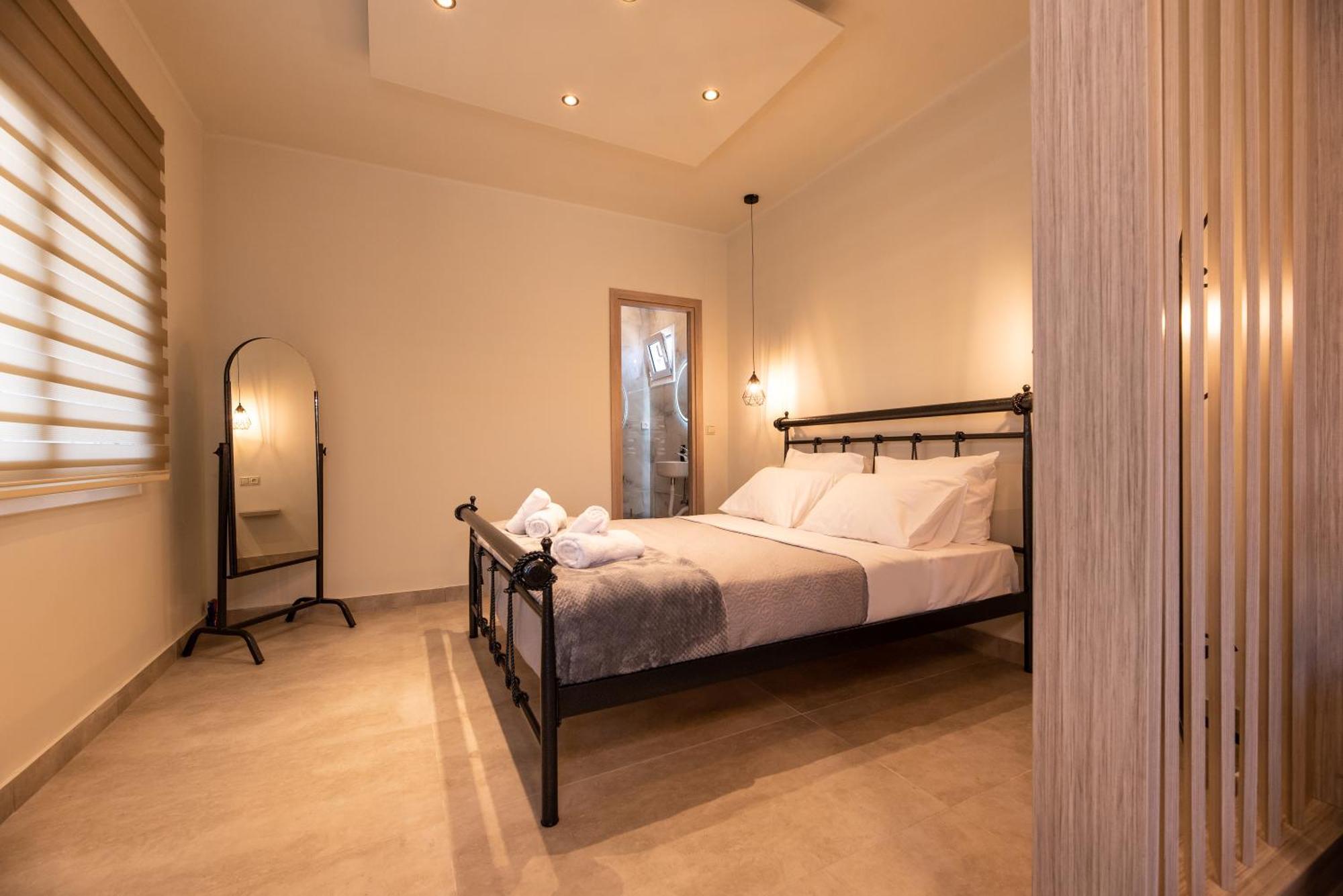Demi'S Apartments Near Athen'S Airport Artemida  Bagian luar foto